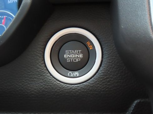 Used 2023 RAM 1500 Laramie AWD/4WD image 29