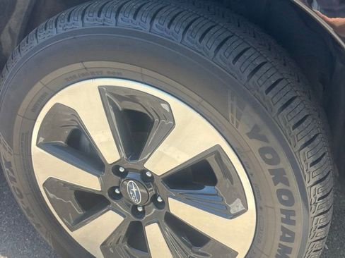 Used 2018 Subaru Forester 2.5i Limited AWD/4WD image 4