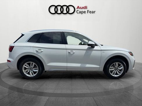 Used 2023 Audi Q5 2.0T Premium w/ Convenience Package AWD/4WD image 6