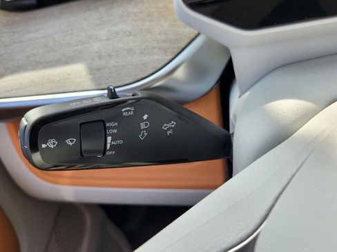 New 2025 Volkswagen ID. Buzz Pro S Plus image 18