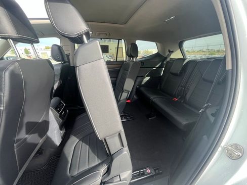 Certified 2025 Volkswagen Atlas SEL image 18