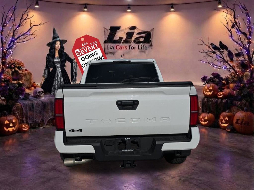 Used 2025 Toyota Tacoma TRD Off-Road AWD/4WD image 8
