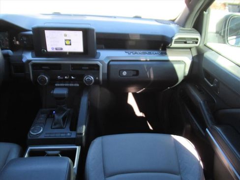 Used 2024 Toyota Tacoma SR5 image 15