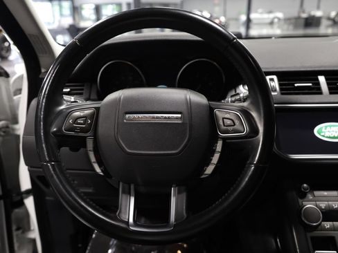 Used 2018 Land Rover Range Rover Evoque SE AWD/4WD image 24