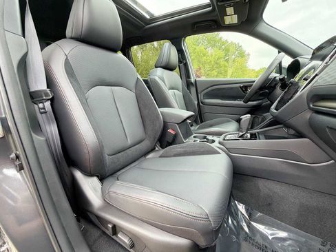 Used 2025 Subaru Forester Touring AWD/4WD image 19