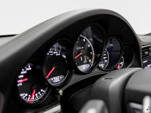 Used 2019 Porsche 911 Turbo S AWD/4WD image 40