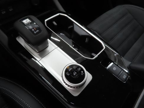 New 2026 Mitsubishi Outlander SE FWD image 15