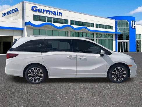 New 2026 Honda Odyssey Elite image 2