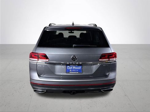 Certified 2023 Volkswagen Atlas SE w/ Panoramic Sunroof Package AWD/4WD image 7