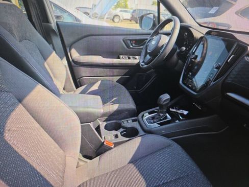 Used 2025 Subaru Forester Premium AWD/4WD image 15