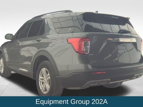 Used 2023 Ford Explorer XLT w/ Equipment Group 202A image 7