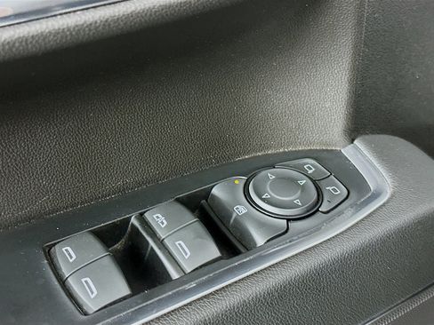 Used 2023 Chevrolet Silverado 1500 LT image 15