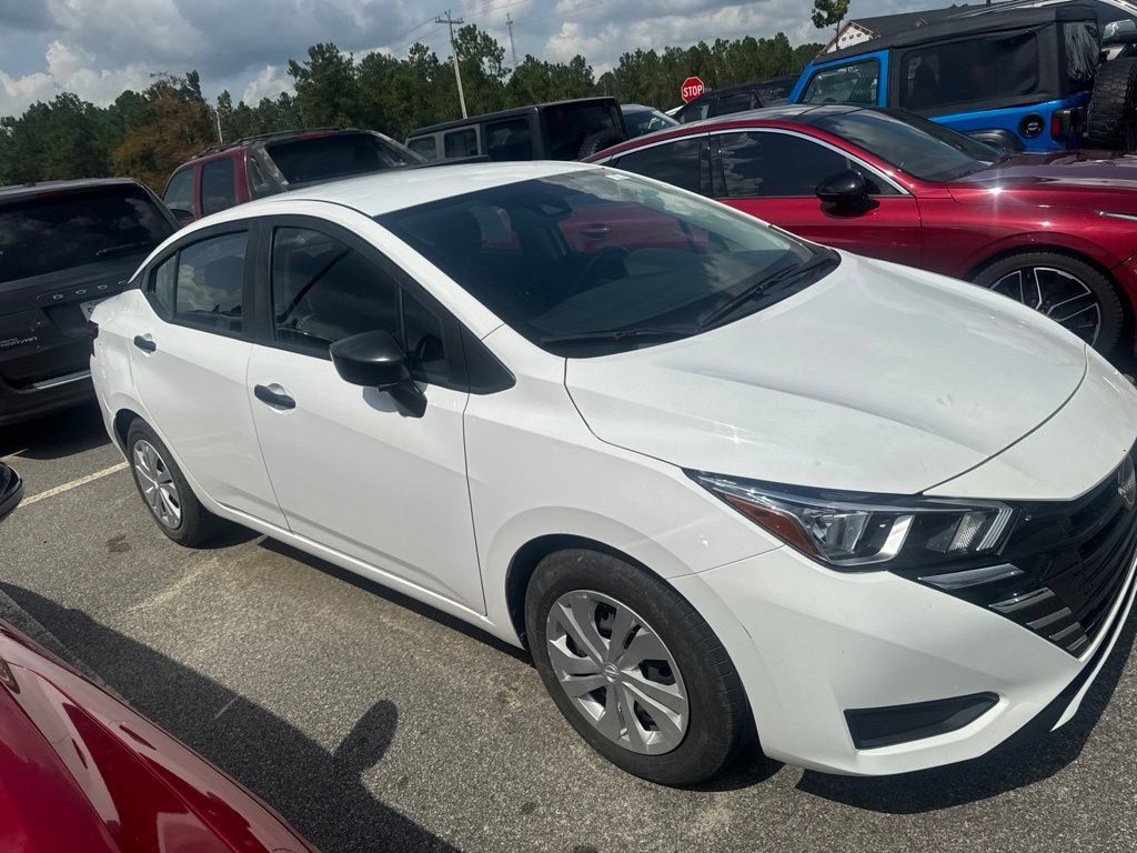 Used 2024 Nissan Versa S FWD image 4