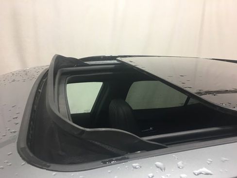 Used 2024 Chevrolet Equinox EV RS image 38