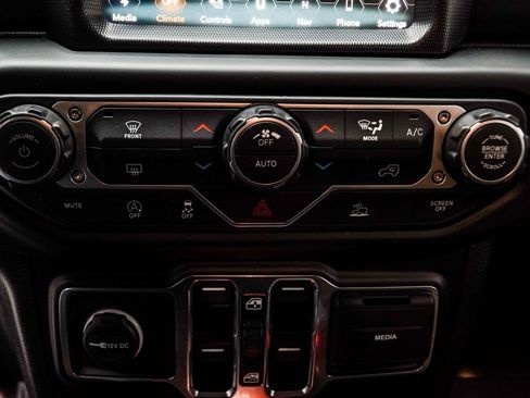 Used 2023 Jeep Gladiator Overland w/ LED Lighting Group image 22