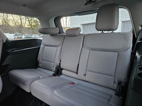 Certified 2025 Ford Expedition Active image 13