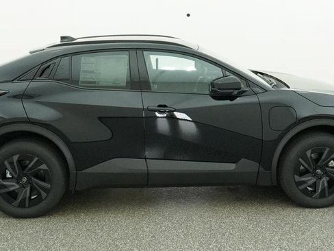 New 2026 Toyota C-HR AWD/4WD image 11