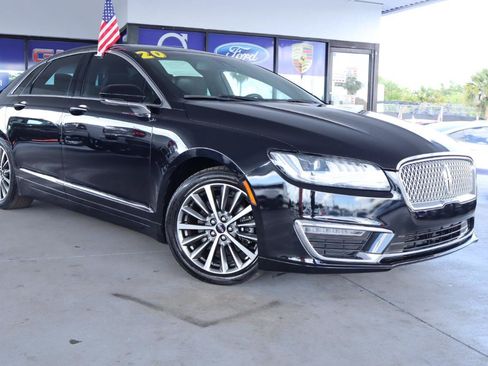 Used 2020 Lincoln MKZ FWD image 3
