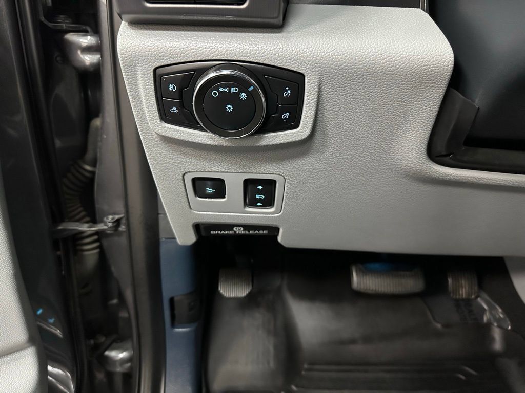 Used 2022 Ford F350 Limited AWD/4WD image 36