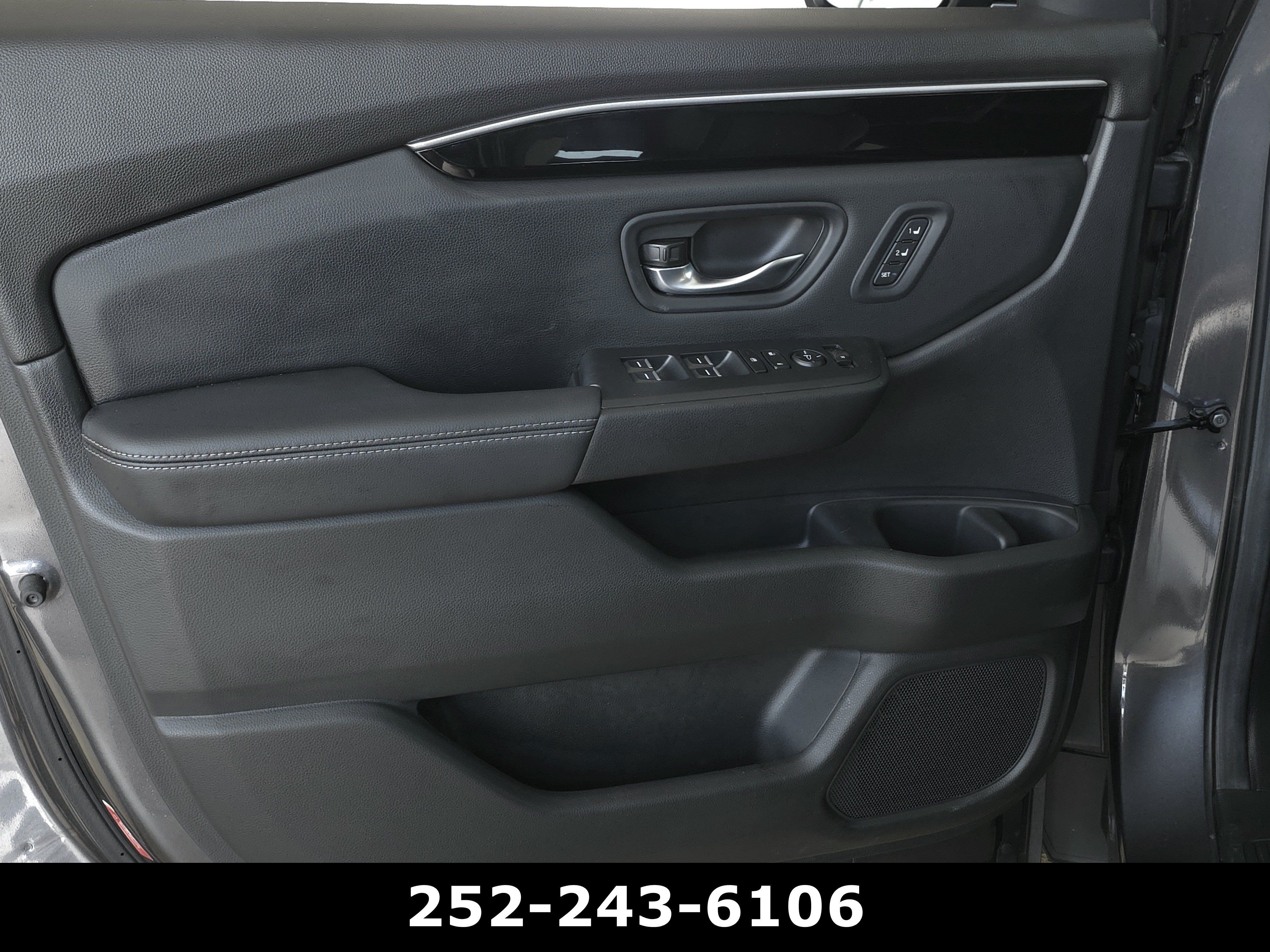 Used 2025 Honda Pilot Touring image 25