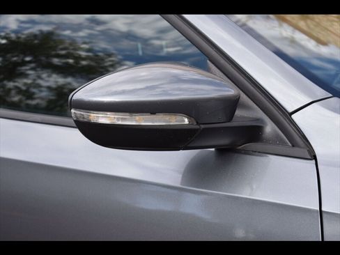 Used 2018 Volkswagen Passat 2.0T R-Line image 51