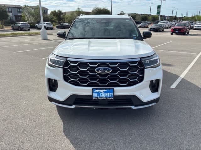 Used 2025 Ford Explorer Platinum RWD image 8