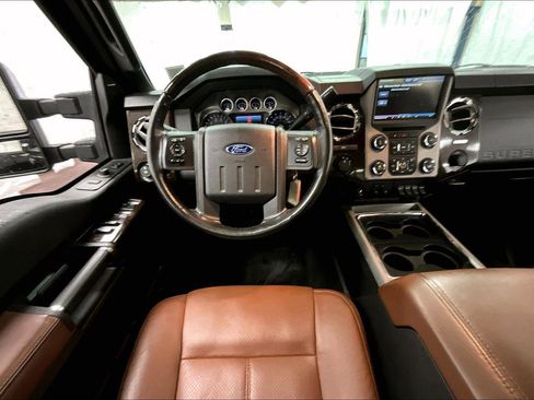 Used 2015 Ford F250 Platinum image 5