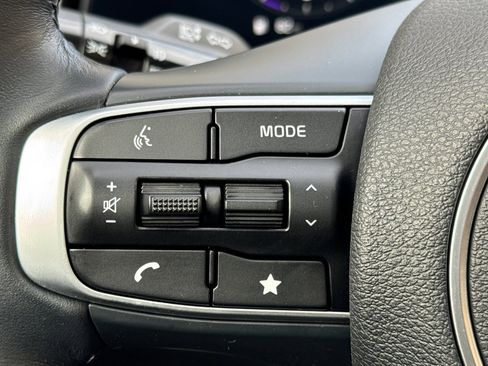 Used 2024 Kia Sportage SX image 28