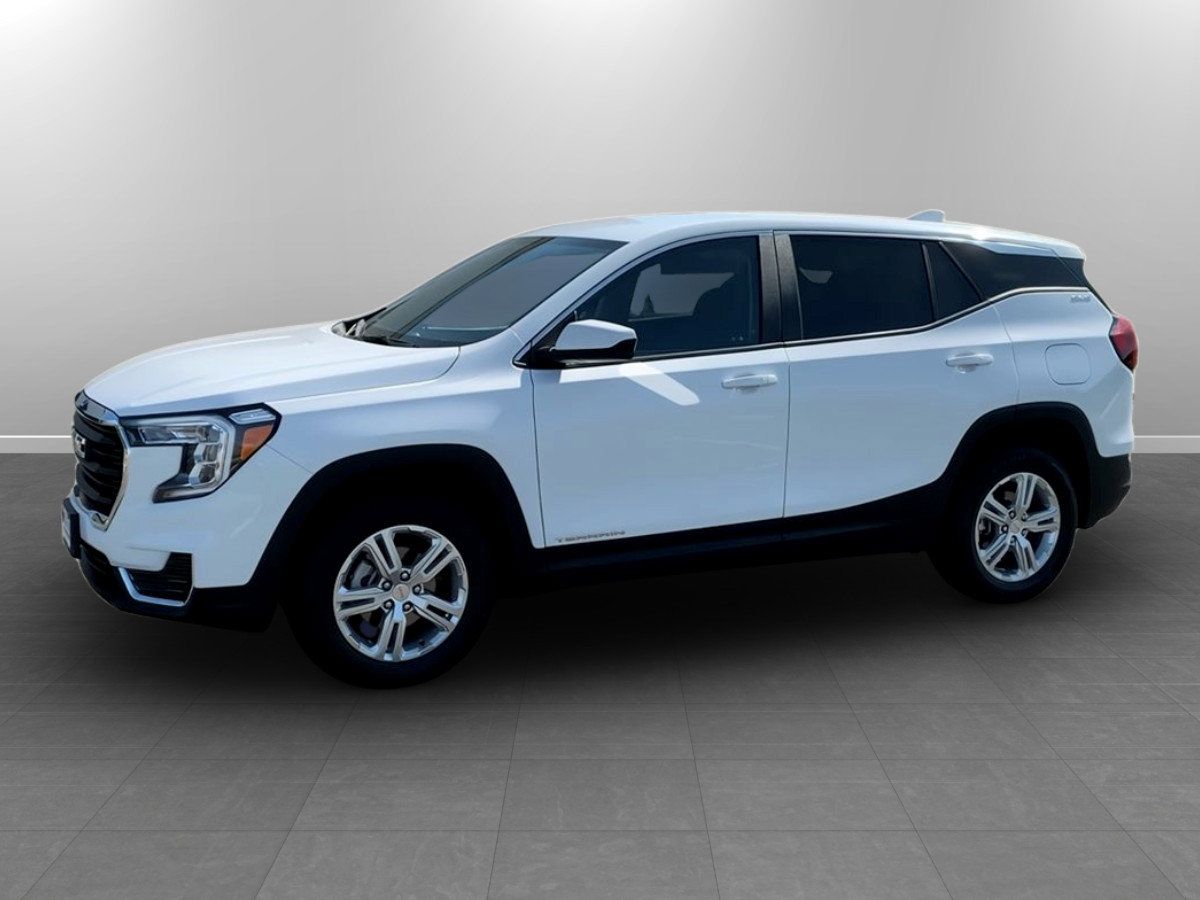 Used 2024 GMC Terrain SLE AWD/4WD image 3