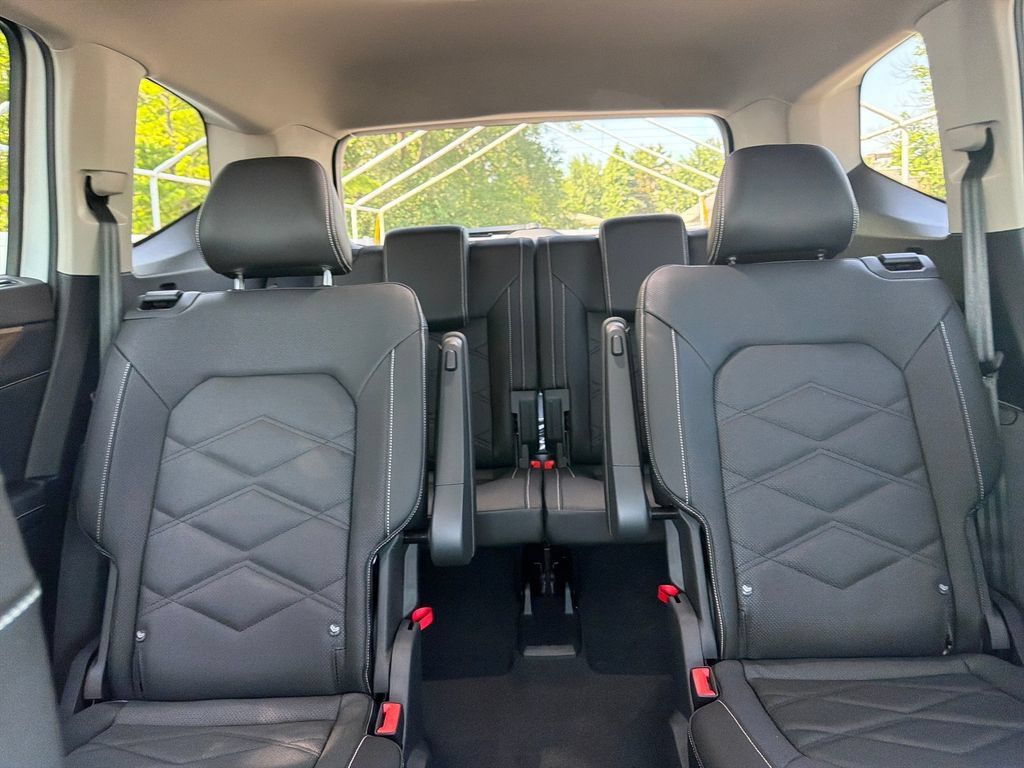 Used 2026 Volkswagen Atlas SE AWD/4WD image 34