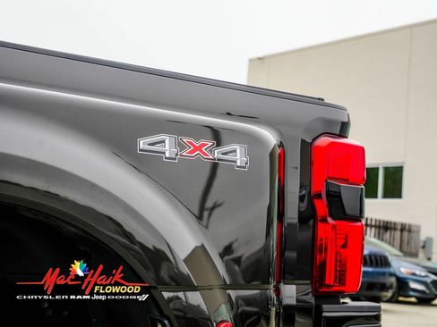 Used 2024 Ford F350 Limited image 9