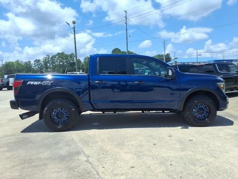 Used 2023 Nissan Titan PRO-4X w/ Pro-4x Convenience Package AWD/4WD image 8