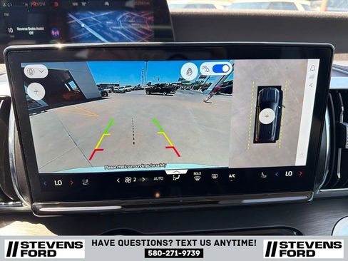 Used 2025 Ford Expedition Platinum AWD/4WD image 29