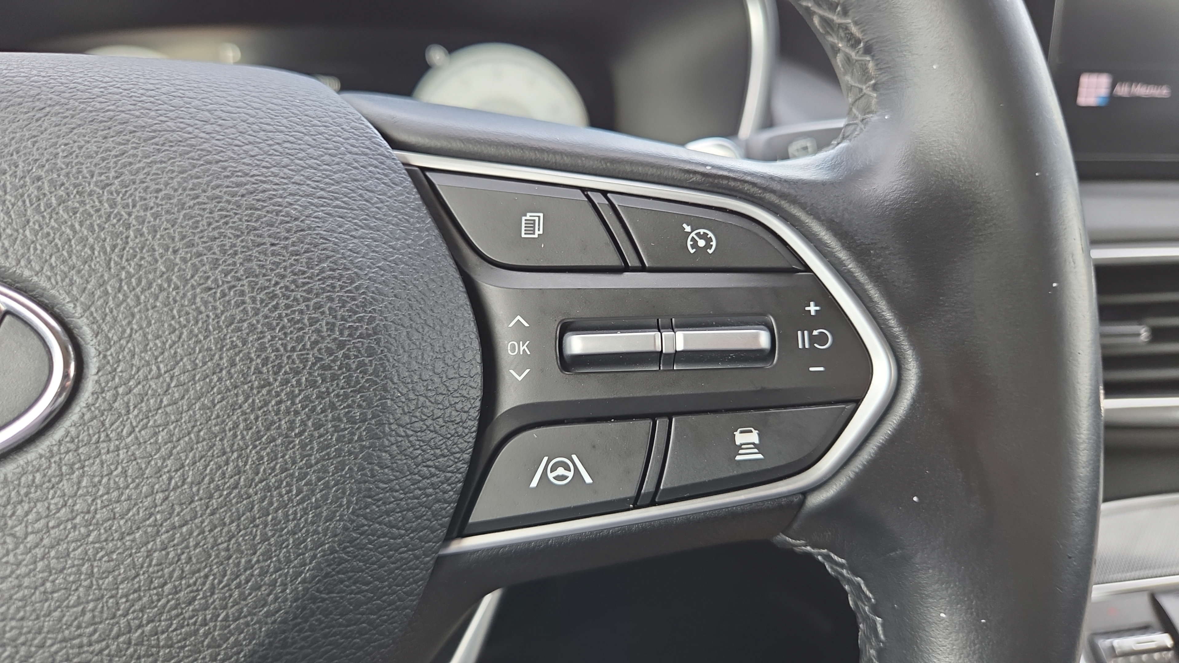Used 2022 Hyundai Santa Fe XRT FWD image 26
