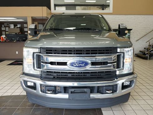 Used 2019 Ford F250 XLT w/ XLT Premium Package AWD/4WD image 20