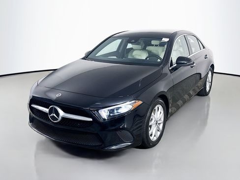 Used 2022 Mercedes-Benz A 220 image 4