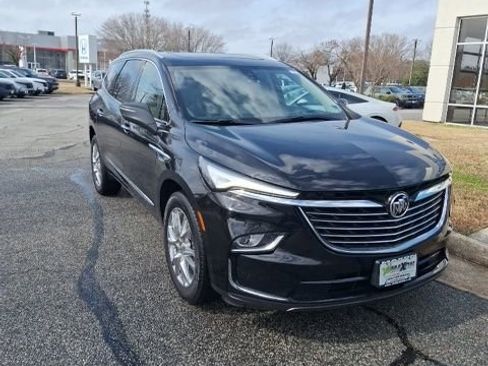 Used 2023 Buick Enclave Premium w/ Experience Buick Package image 4