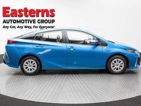 Used 2021 Toyota Prius Prime XLE w/ Carpet Mat Package (TMS) image 4