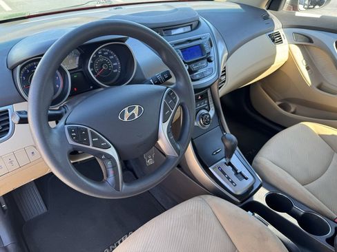 Used 2013 Hyundai Elantra GLS w/ Preferred Pkg image 14