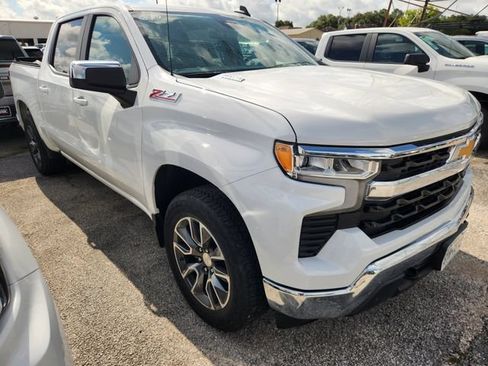 Used 2023 Chevrolet Silverado 1500 LT w/ Z71 Off-Road Package AWD/4WD image 1