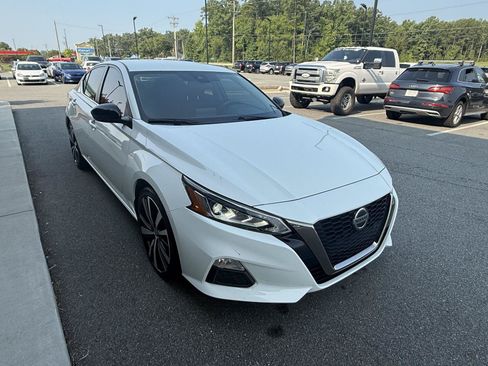 Used 2022 Nissan Altima 2.5 SR FWD image 8