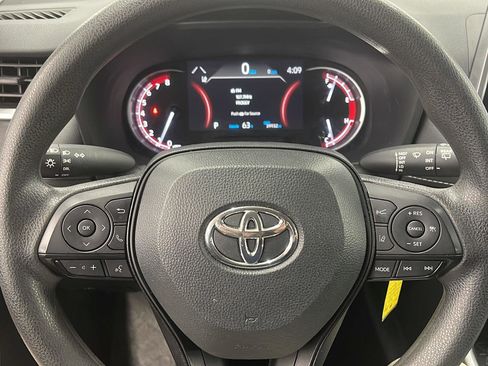 Used 2024 Toyota RAV4 LE image 7