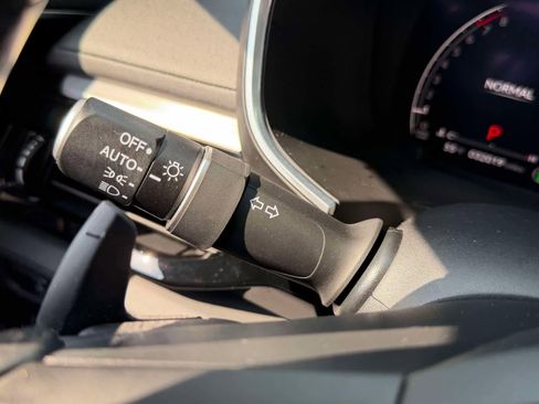 Used 2023 Acura MDX SH-AWD w/ Technology Package image 29