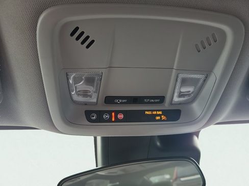 Used 2023 Chevrolet Malibu LT FWD image 32