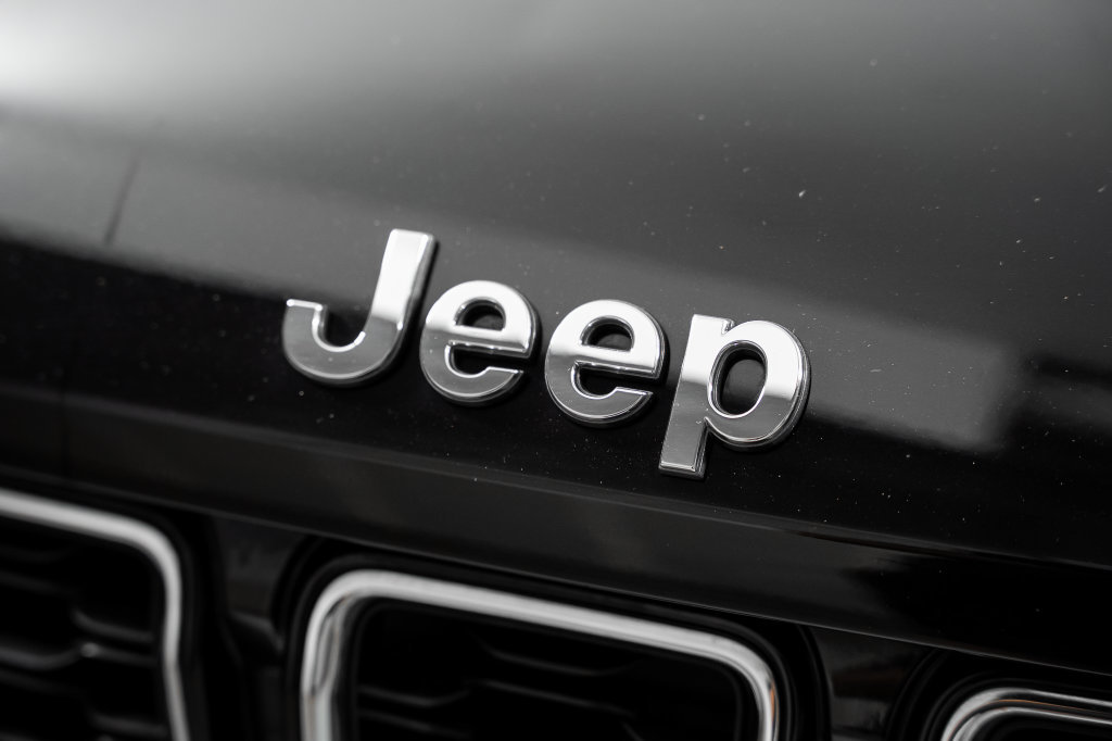 Used 2021 Jeep Grand Cherokee L Limited AWD/4WD image 18