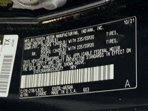 Used 2022 Toyota Highlander Limited FWD image 12