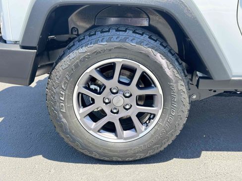 Used 2018 Jeep Wrangler Rubicon w/ Power Convenience Group AWD/4WD image 35