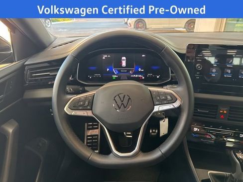 Certified 2025 Volkswagen Jetta Sport image 18