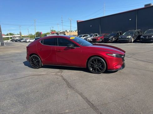 Used 2023 MAZDA MAZDA3 Hatchback w/Premium Plus Pkg AWD/4WD image 3