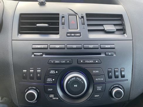 Used 2012 MAZDA MAZDA3 i Touring image 27